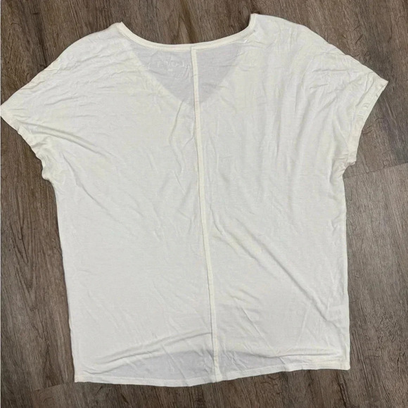 LOFT • Oversized Basics Tee - Picture 6 of 7